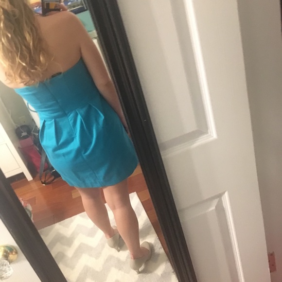 ✨PRETTY STRAPLESS DRESS✨ - Picture 6 of 8